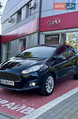 Седан Ford Fiesta 2013 в 
