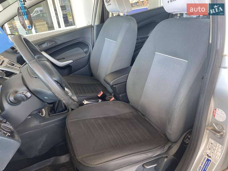 Хэтчбек Ford Fiesta 2012 в Николаеве