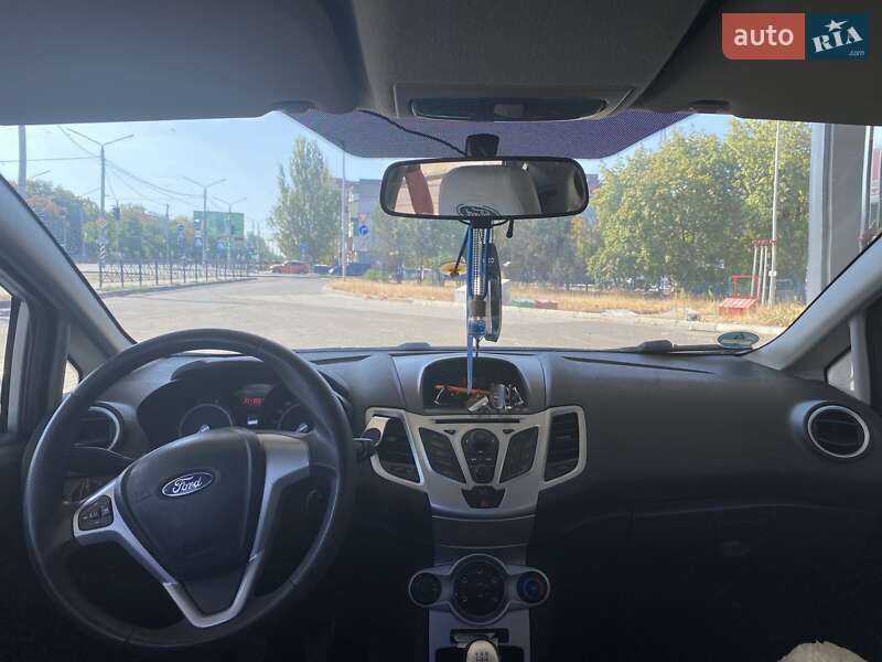 Хэтчбек Ford Fiesta 2012 в Николаеве
