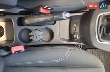 Хэтчбек Ford Fiesta 2013 в 