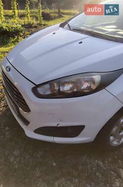 Хэтчбек Ford Fiesta 2013 в 