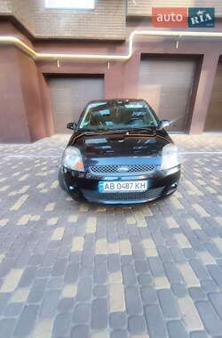 Хэтчбек Ford Fiesta 2007 в 