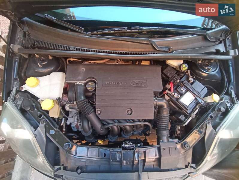 Хэтчбек Ford Fiesta 2007 в Виннице