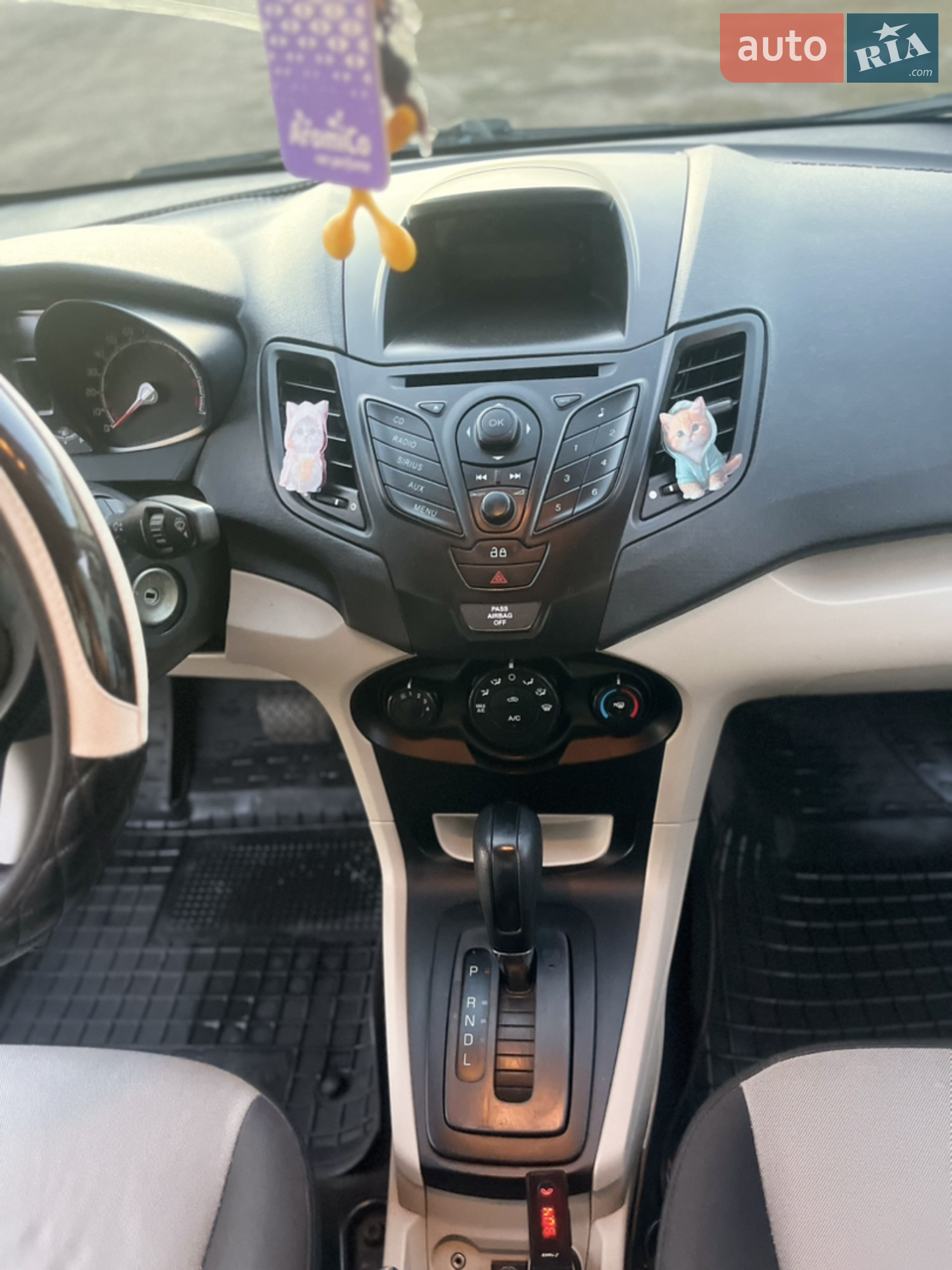 2012 Ford Fiesta - мініатюра 9