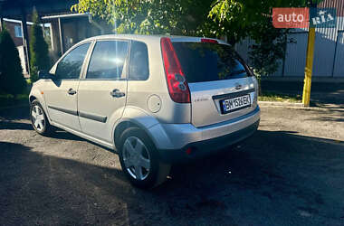 Хэтчбек Ford Fiesta 2008 в 