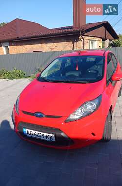 Хэтчбек Ford Fiesta 2011 в 