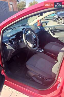 Хэтчбек Ford Fiesta 2011 в 