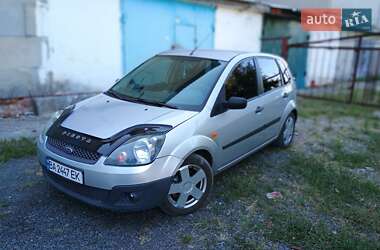Хэтчбек Ford Fiesta 2008 в 