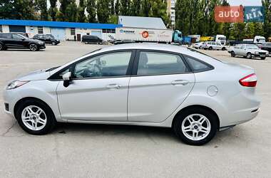 Седан Ford Fiesta 2017 в 