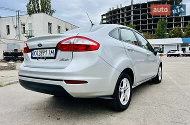 Седан Ford Fiesta 2017 в 