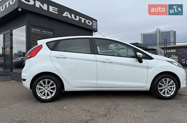 Хэтчбек Ford Fiesta 2012 в 