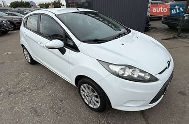 Хэтчбек Ford Fiesta 2012 в 
