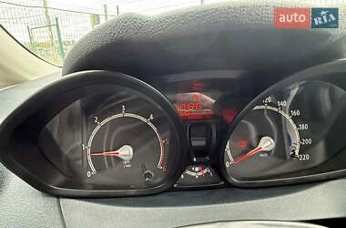 Хэтчбек Ford Fiesta 2012 в 