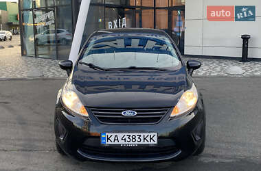 Седан Ford Fiesta 2013 в 