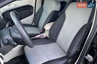 Седан Ford Fiesta 2013 в 