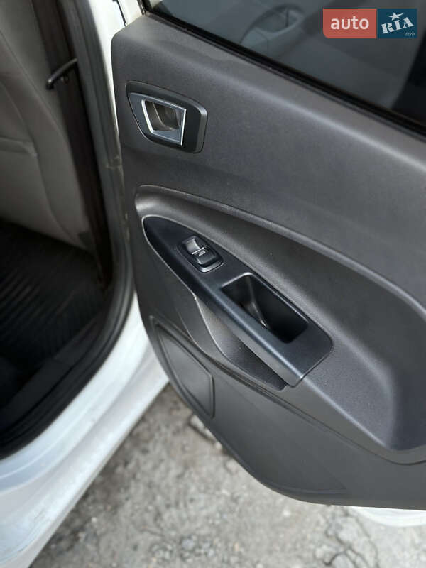 Хэтчбек Ford Fiesta 2014 в Запорожье фото 15 Хэтчбек Ford Fiesta 2014 в Запорожье