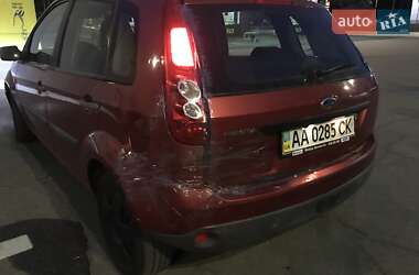 Хэтчбек Ford Fiesta 2007 в 
