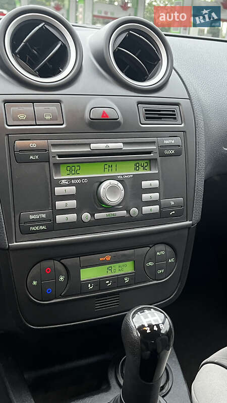 Хэтчбек Ford Fiesta 2007 в Житомире