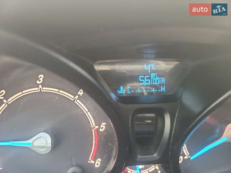 Хэтчбек Ford Fiesta 2013 в Петропавловской Борщаговке