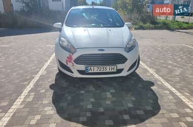 Хэтчбек Ford Fiesta 2013 в Петропавловской Борщаговке