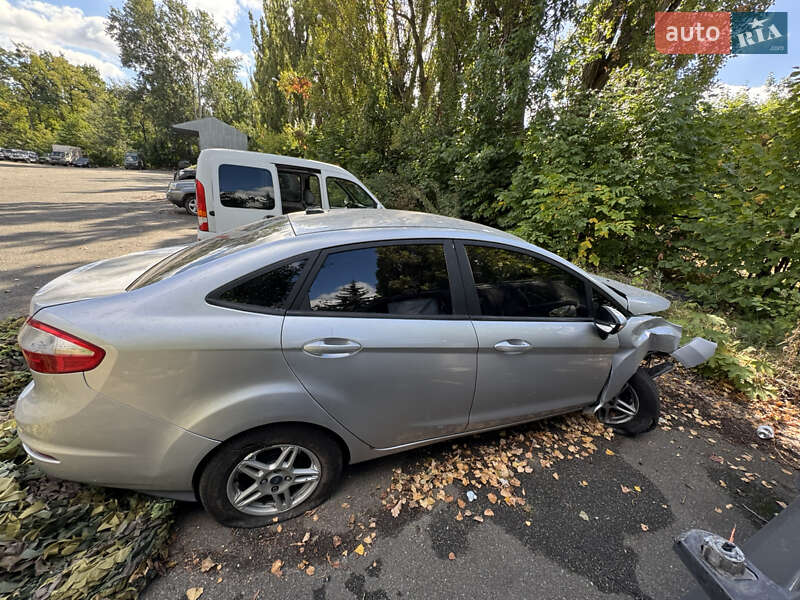 Седан Ford Fiesta 2017 в Киеве