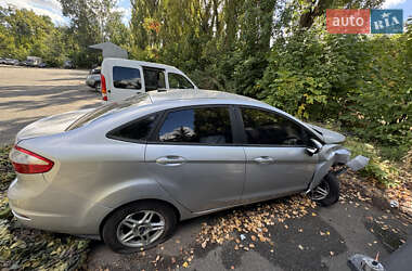 Седан Ford Fiesta 2017 в 
