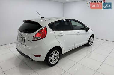 Хэтчбек Ford Fiesta 2018 в 