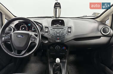 Хэтчбек Ford Fiesta 2018 в 