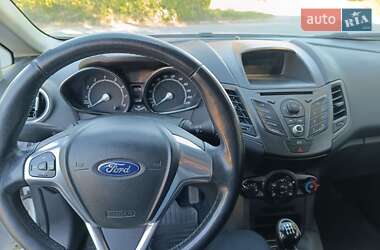 Хетчбек Ford Fiesta 2014 в 