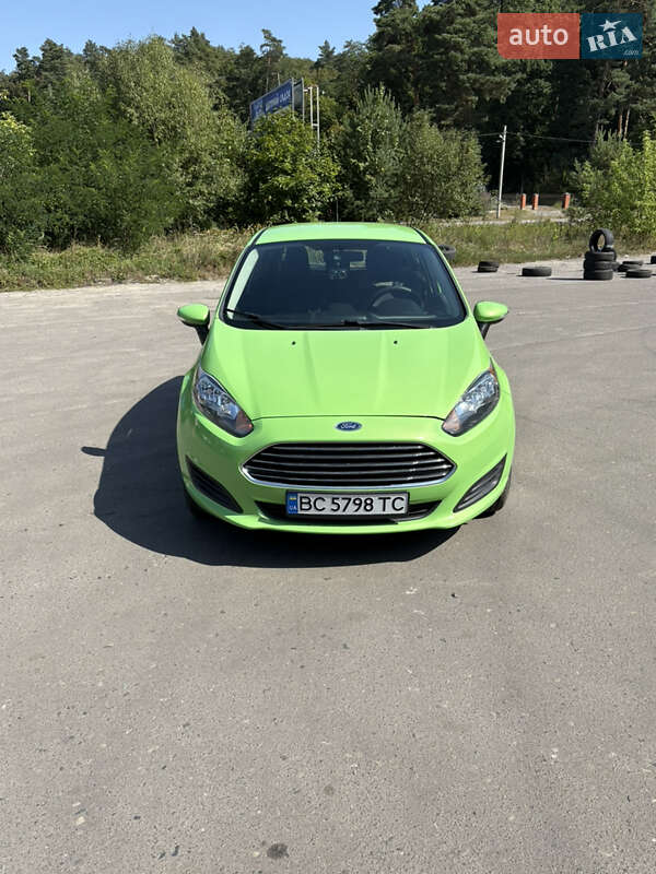Хэтчбек Ford Fiesta 2014 в Львове