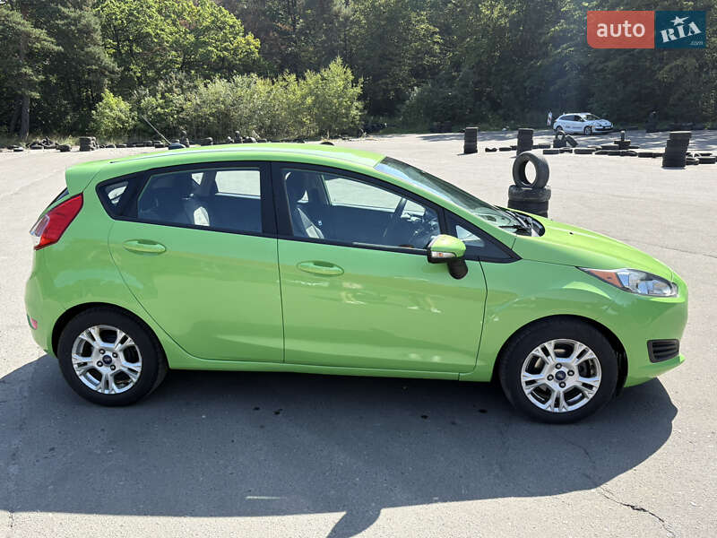 Хэтчбек Ford Fiesta 2014 в Львове