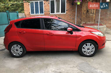 Хэтчбек Ford Fiesta 2012 в 