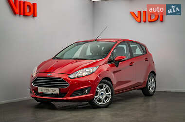 Хэтчбек Ford Fiesta 2015 в Киеве