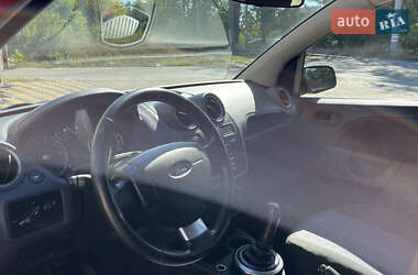 Хэтчбек Ford Fiesta 2007 в 