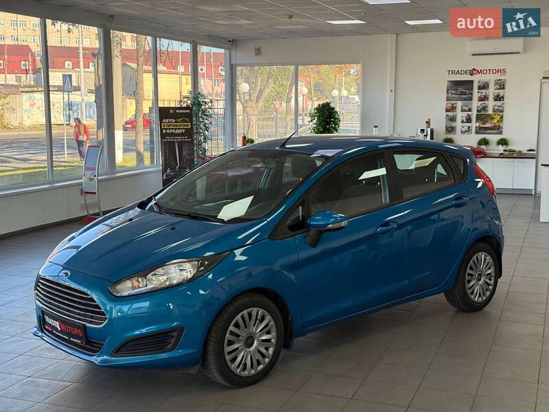Хетчбек Ford Fiesta 2015 в Києві