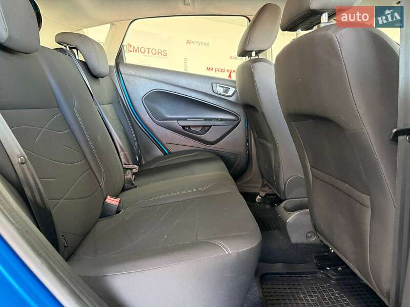 Хетчбек Ford Fiesta 2015 в Києві
