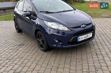 Хэтчбек Ford Fiesta 2011 в Мукачево