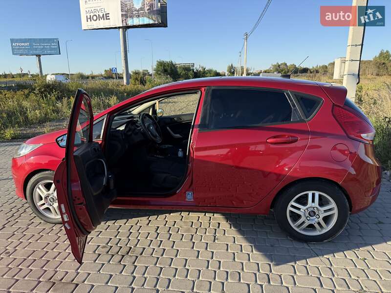 Хэтчбек Ford Fiesta 2012 в Львове