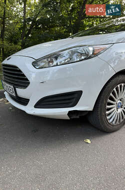 Хетчбек Ford Fiesta 2014 в 