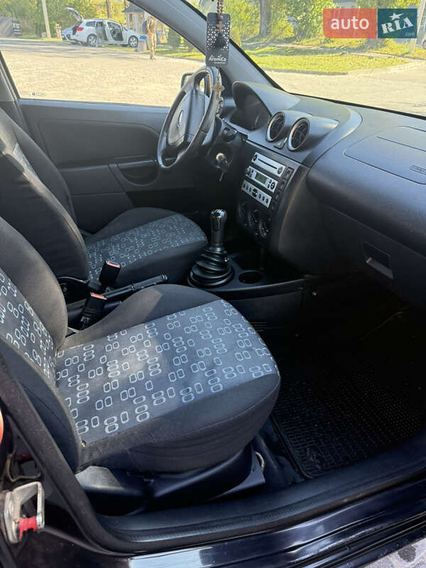 Хэтчбек Ford Fiesta 2005 в Тернополе
