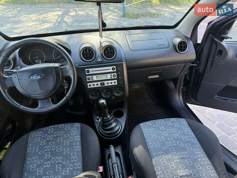 Хэтчбек Ford Fiesta 2005 в Тернополе
