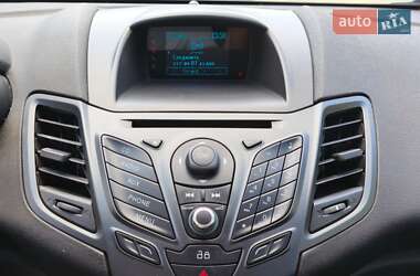 Хэтчбек Ford Fiesta 2013 в 