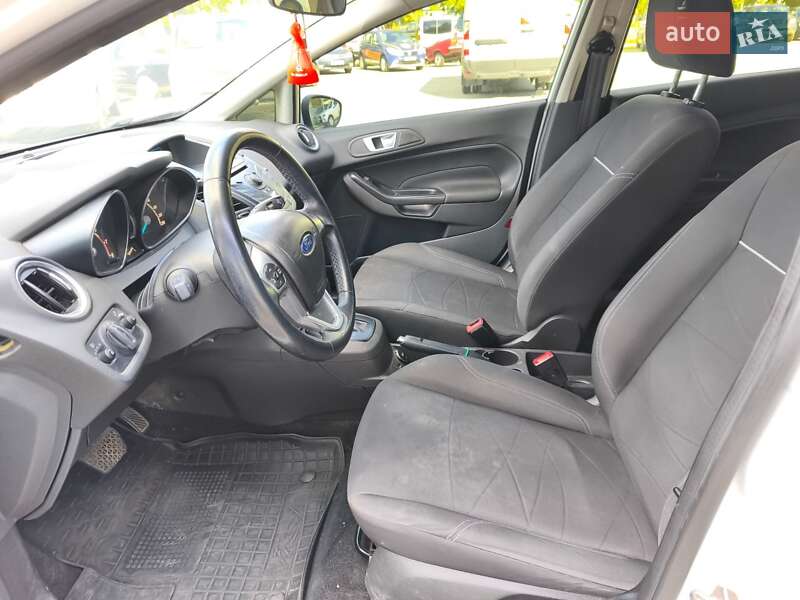 Хэтчбек Ford Fiesta 2013 в Днепре