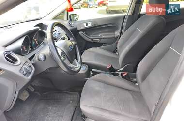 Хэтчбек Ford Fiesta 2013 в 
