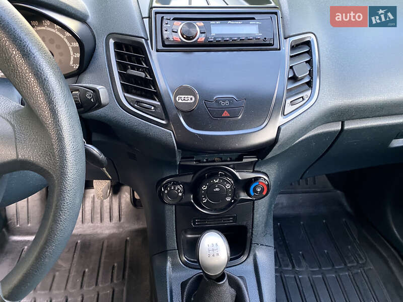 Хэтчбек Ford Fiesta 2012 в Ровно фото 19 Хэтчбек Ford Fiesta 2012 в Ровно