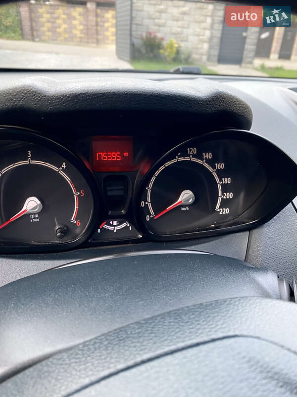 Хэтчбек Ford Fiesta 2012 в Ровно фото 25 Хэтчбек Ford Fiesta 2012 в Ровно