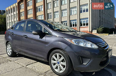 Седан Ford Fiesta 2012 в Львове