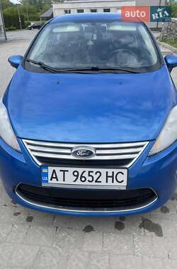 Седан Ford Fiesta 2011 в Ивано-Франковске