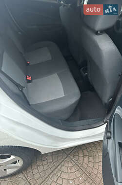 Хэтчбек Ford Fiesta 2009 в 