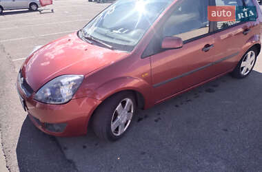 Хэтчбек Ford Fiesta 2007 в 